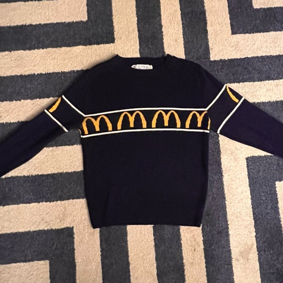 AMAZING RARE McDonald's Golden Arches Navy Blue 80s Vintage Sweater Small - Picture 3 of 9